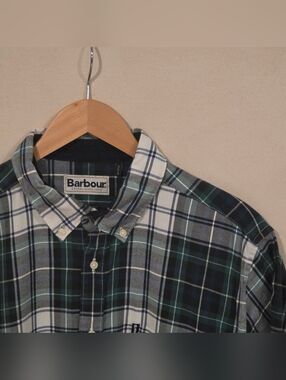 Barbour Tailored Fit Flannel Button Down M